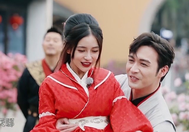 出鏡|baby女神地位不保，跑男女導演僅出場5秒，顏值就成收視率保證