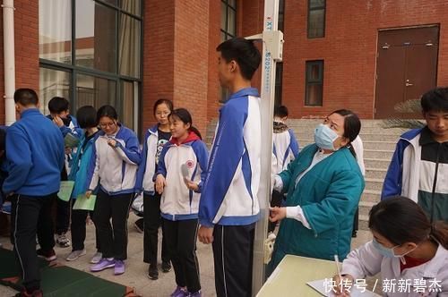 青春期|孩子身体“停止发育”的3个信号，若是全中，身高往往不会再长