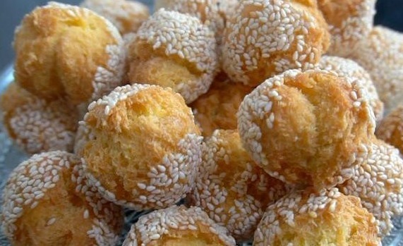 1碗面粉2个鸡蛋,做好吃的开口笑,香酥可口,大人小孩都爱吃