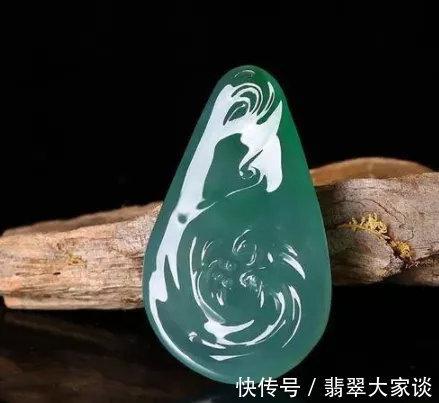 翡翠!这种果冻感十足的翡翠,你见过吗?