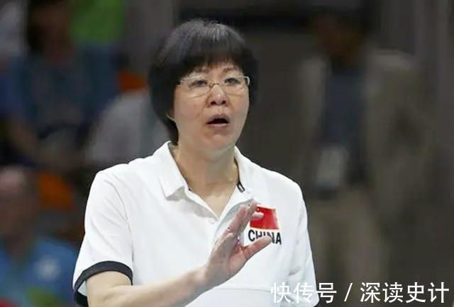 异母弟弟|郎平女儿与异母弟弟聚餐！父亲为了照顾她15年未娶，60岁二婚生子