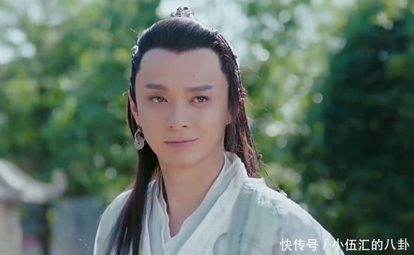 黄蓉的贴身衣软猬甲,为何欧阳克碰了会被扎,而郭靖各种抱没事?