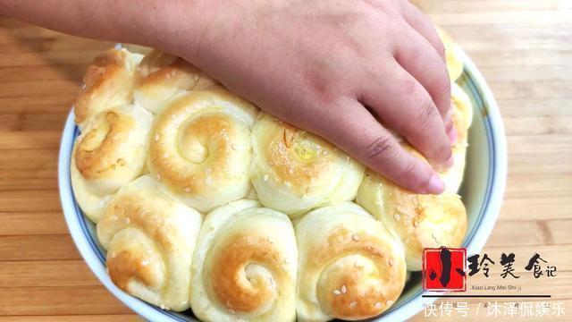 柔软|教你面包新做法,不用烤箱不用电饭煲,香甜柔软还拉丝,香极了