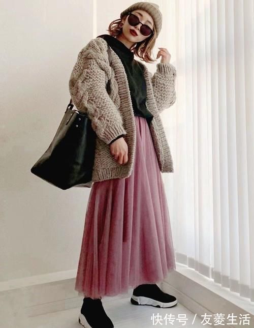 半身裙 仅156cm的她，凭什么会穿？日本素人“显高穿搭”，惊艳高级