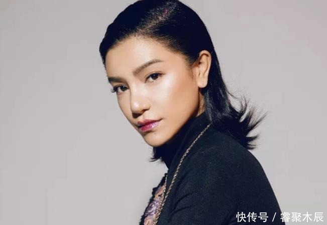 他们曾经一起出道,如今一个还是默默无闻