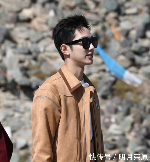 回国发展|鹿晗第一次上跑男害羞,周震南第一次上跑男掉发,看到成毅:让人心动!