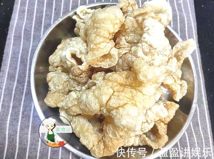 卤猪皮|猪皮别扔掉,学会此做法,一次做10斤存冰箱,随吃随取,好吃省事