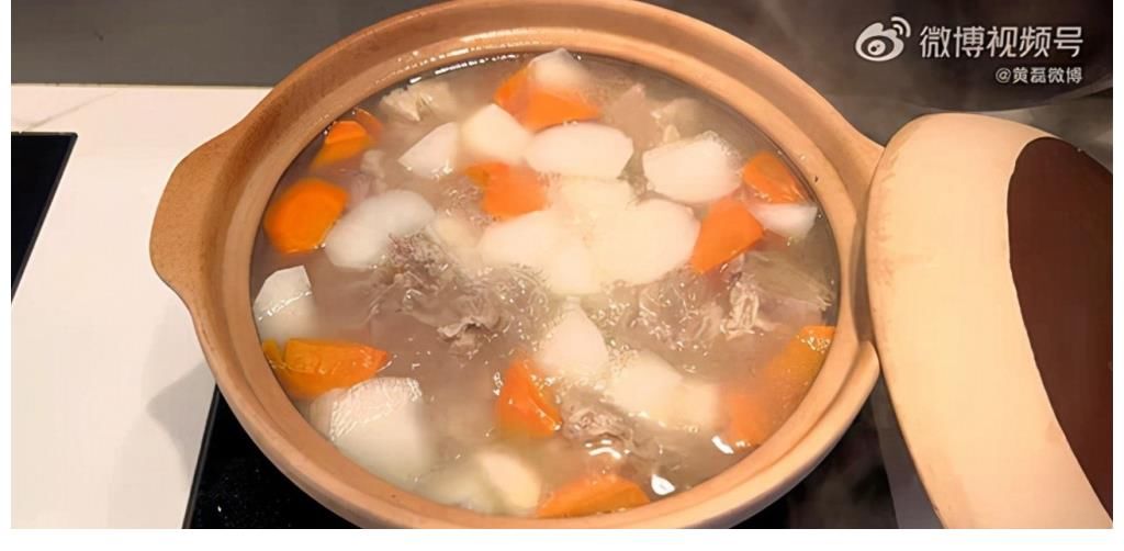 黄磊晒冬日美味，得到一百多万的播放量，有网友却提出了一个疑问