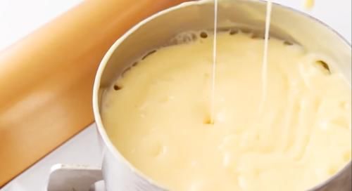  法式蛋奶派，酥脆派皮配上蛋白糊，细腻香甜如牛奶般丝滑