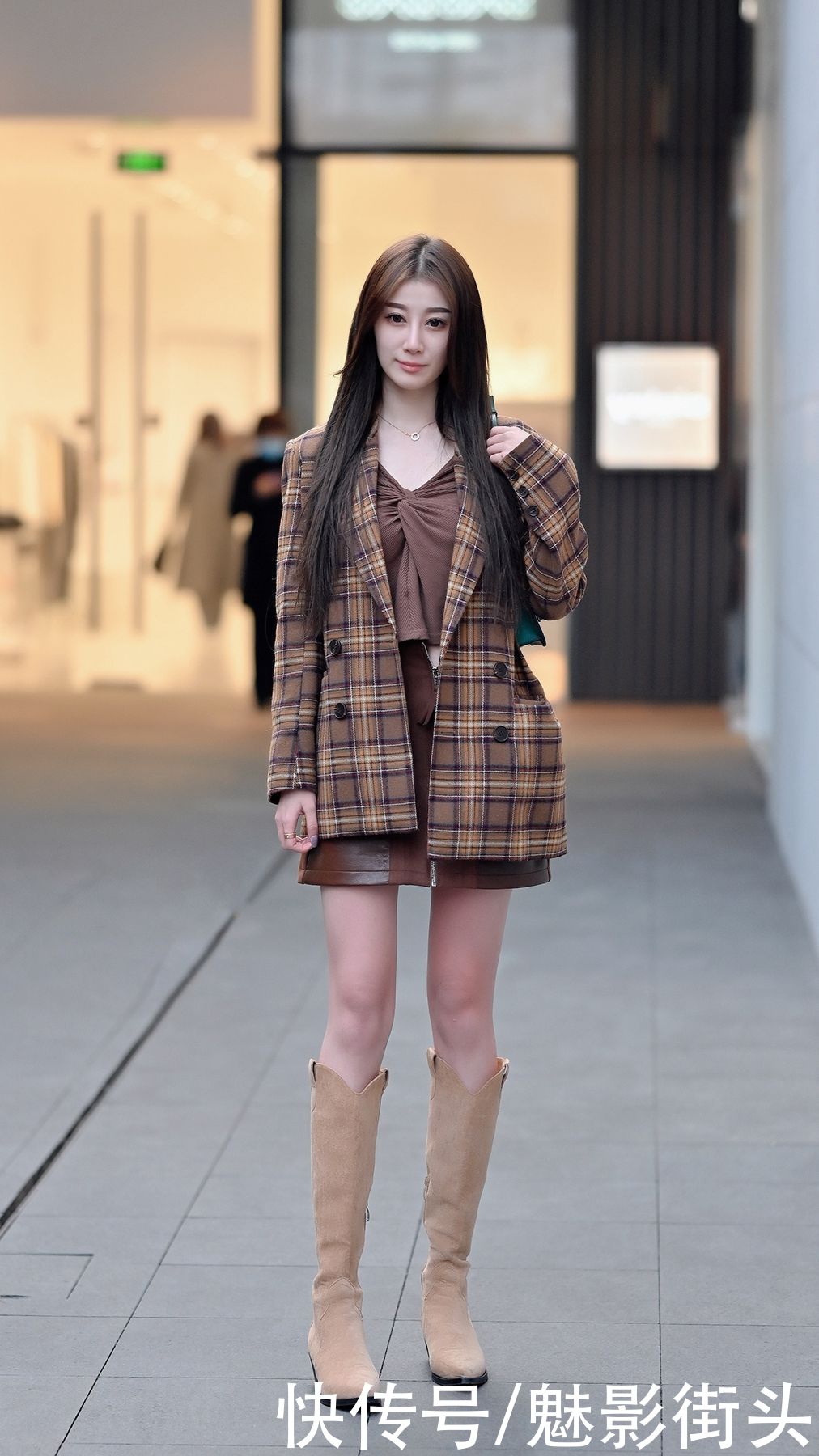 春天穿西装，掌握“一衣多穿”很关键，清新减龄又时髦