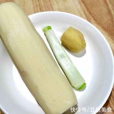 排骨|“润肺去燥，浓郁味美”－莲藕排骨汤