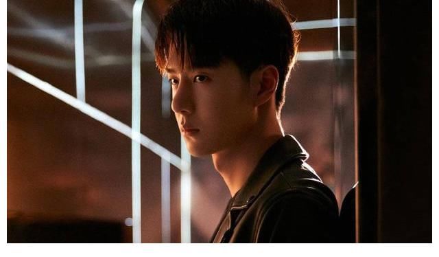 《街舞4》：王一博看排练，素颜状态成焦点，粉丝集体变“女友”