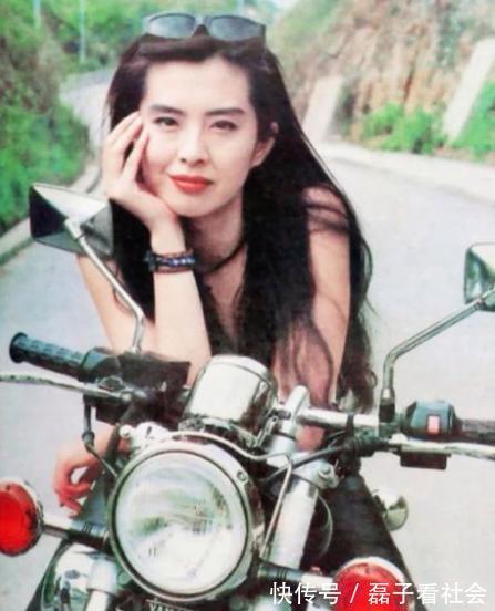 面具|女孩帶面具相親，自稱長得像王祖賢，摘下面具現(xiàn)場沉默了