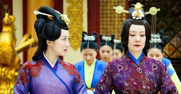 母亲|一贵族千金,相中穷小子,生下四位皇帝,成为史上最荣耀的母亲