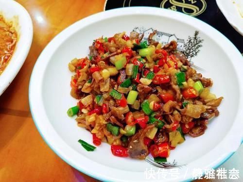 宋小宝|大侄子给婆婆拜年,我点了18道菜招待,婆婆的脸比宋小宝还黑