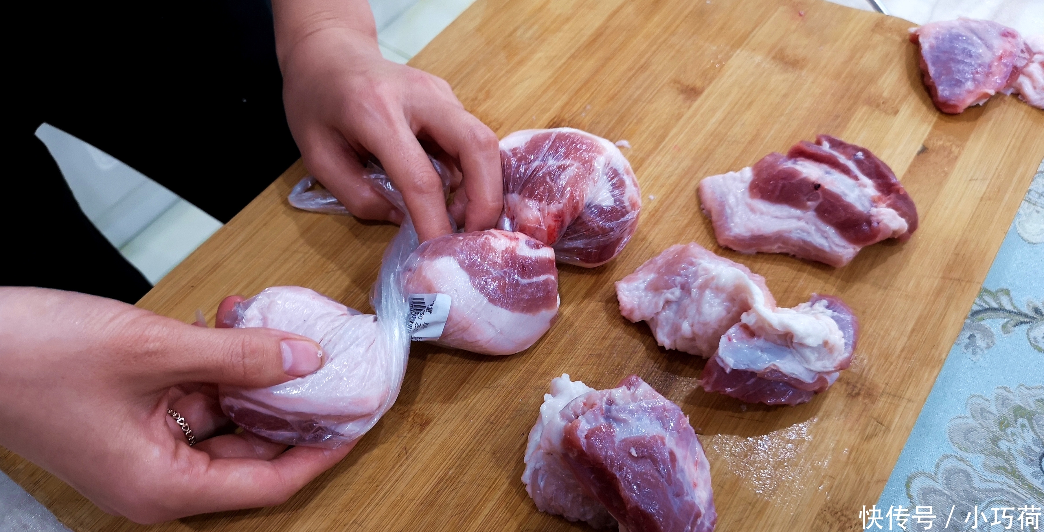 冰箱刚拿出的冻肉,不管冻得多硬,老师傅教我这招,分分钟解冻
