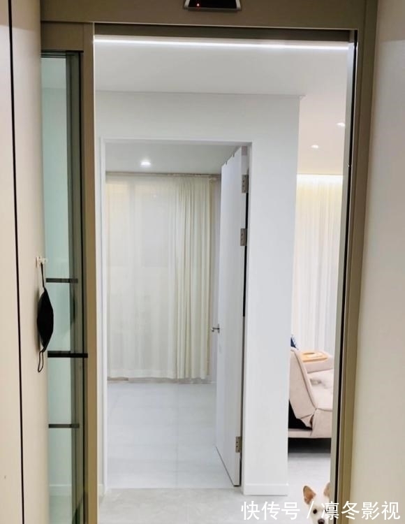 重装|住了三年的精装房重装,通铺地砖只刷大白、家具全扔93㎡干净利落