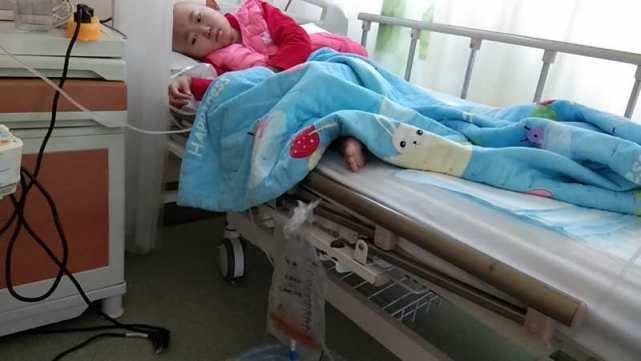 爸爸|8岁女孩强忍腿疼参加舞考,第二天走路竟脸色苍白,爸爸追悔莫及