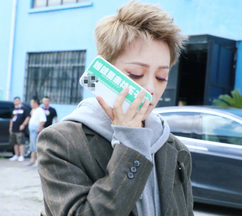 嘉賓|《中餐廳5》才播一期，寧靜又一節(jié)目官宣，鳳凰傳奇擔(dān)任嘉賓