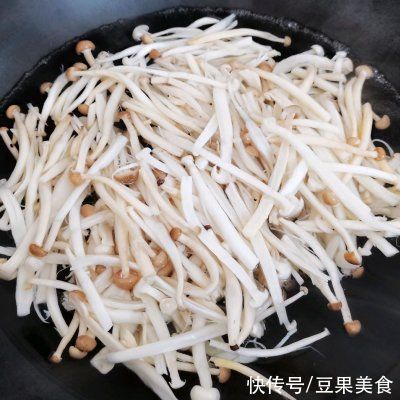 这道减脂餐.菌菇虾滑汤比米其林大厨做的还好吃