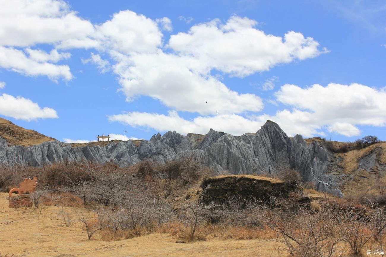 赏川西高原绚丽的八美土石林