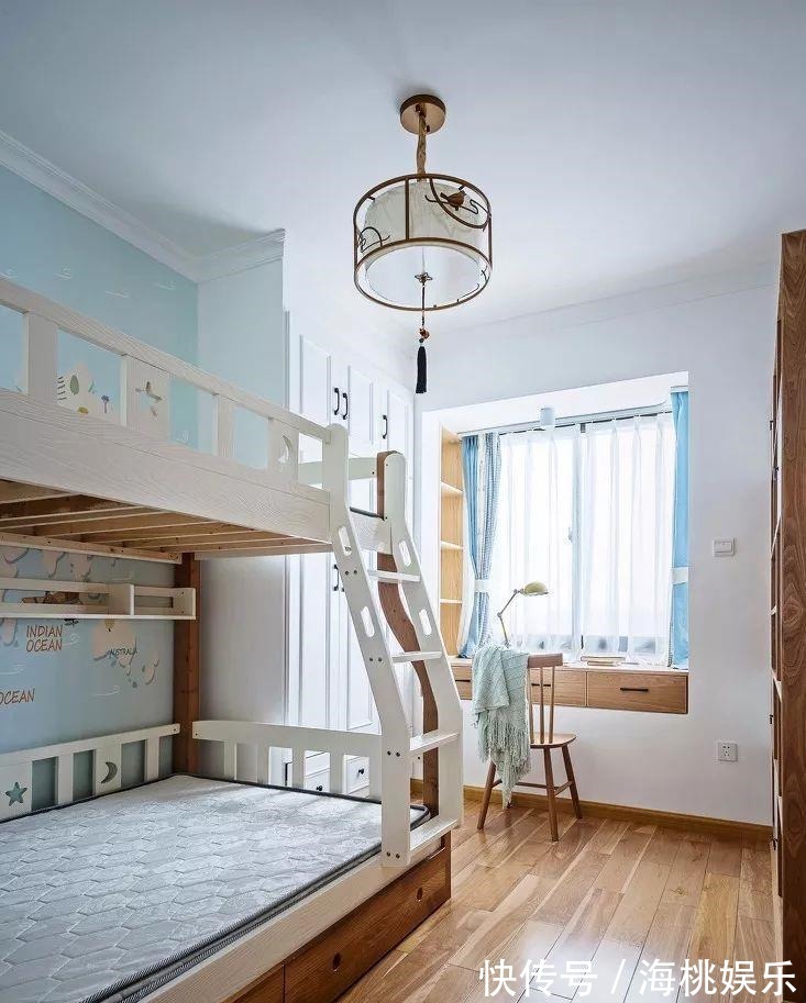 书房|135平四居室,原木中式风格,文化石电视墙,又增添了些野性美