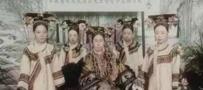 耽误|晚清第一美人有多美?黑白照也无法掩盖美貌,却被慈禧耽误了一生