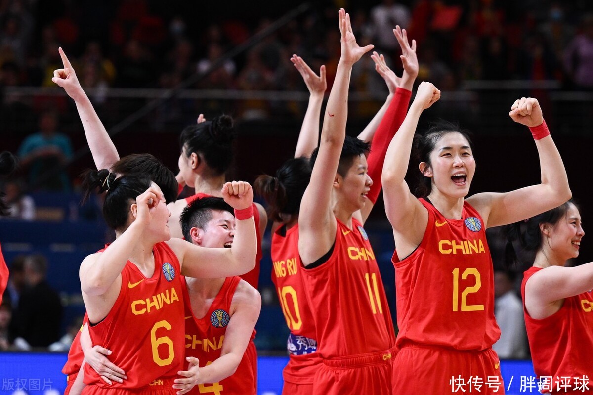 中国女篮再添两大巨星，WNBA妖卫+60分女战神，郑薇或掀翻美国队