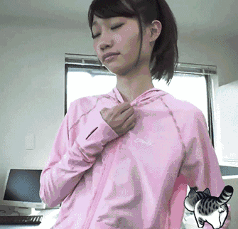 |搞笑GIF趣图:趁房间里没人,带闺蜜彻底的放飞自我