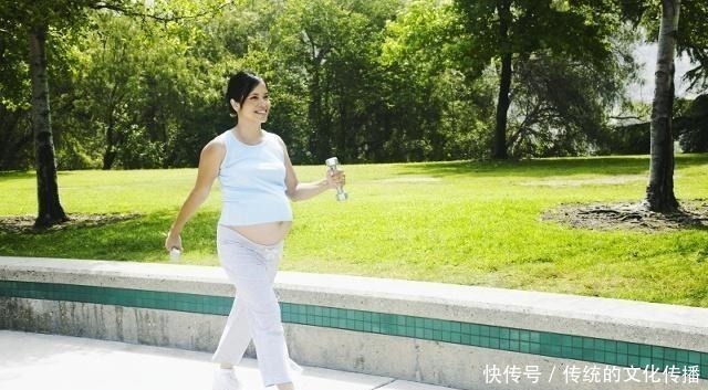 宝宝|孕期,孕妈散步时,尽量避开这2个时间,或许对宝宝好!