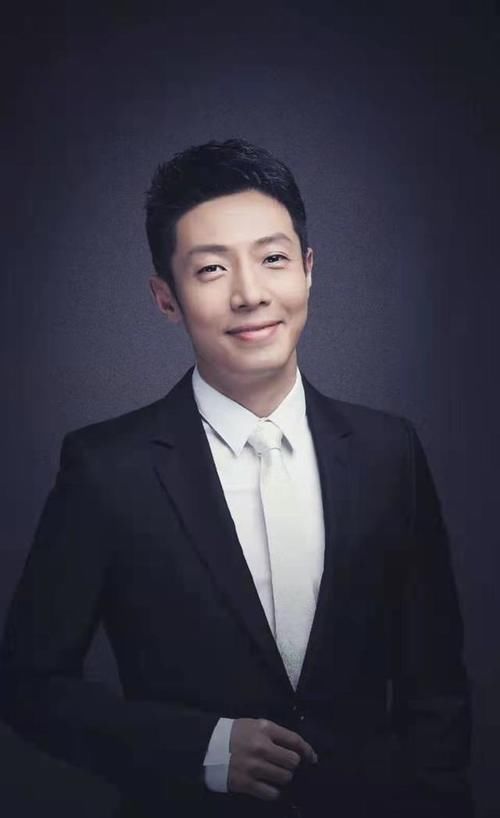 新鹿鼎记|《你好生活》中撒贝宁吃沈梦辰剩饭，自称不嫌弃，网友直言没必要