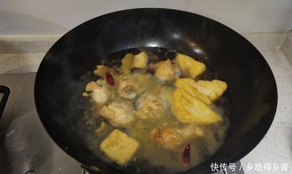 想要|这家餐馆只卖“它”,连外卖小哥,他们都想要一个碗