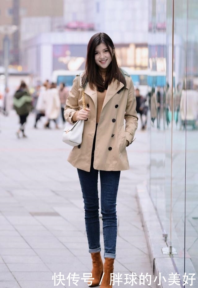 保持本色,牛仔裤还是一如既往的百搭耐看