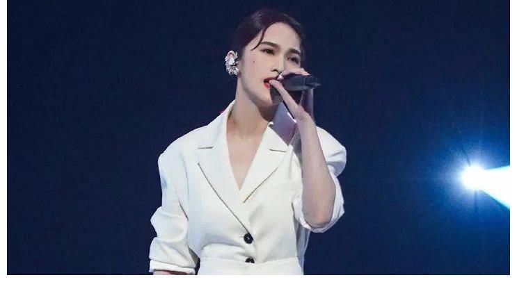 《闪光的乐队》开播，阵容豪华到没朋友，那么节目好看吗？