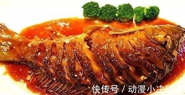 鲫鱼好吃但刺多, 教你一招, 做出的鲫鱼没有鱼刺, 安全放心