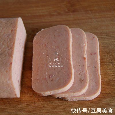 午餐肉|#我为奥运出食力# 折叠紫菜包饭，10分钟就能搞定的简单早餐