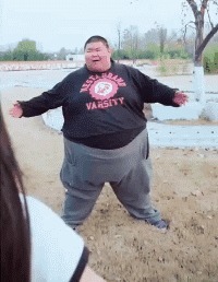 |搞笑GIF:逗什么都行可千万别逗猴子,不然这就是下场