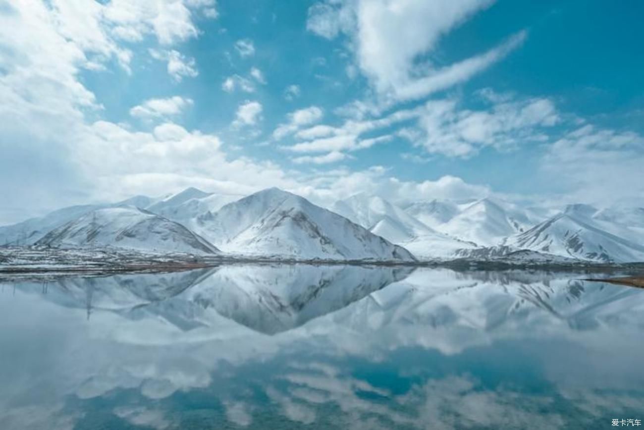 闪闪发光的雪山梦境