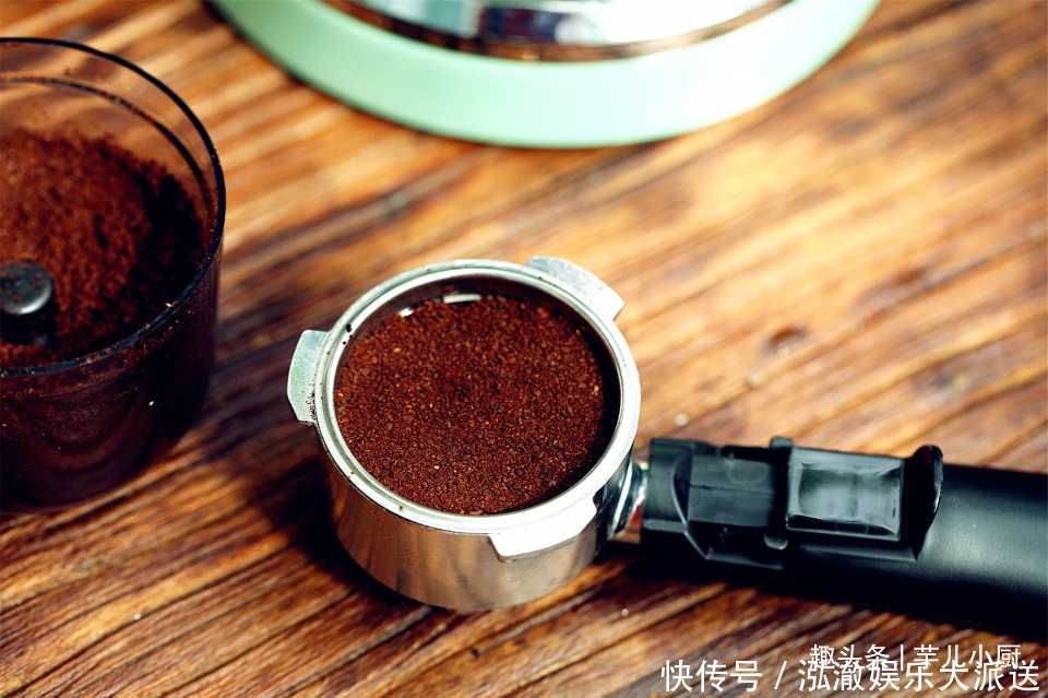 雕花|这么漂亮的咖啡雕花,操作却如此简单!轻松雕刻出自己的精致时光