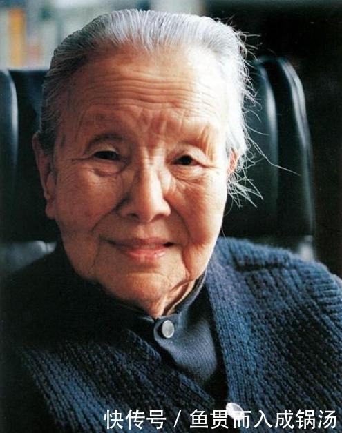 冰心|冰心孙子为什么要在她墓碑上刻“枉为人表,教子无方”8个大字?