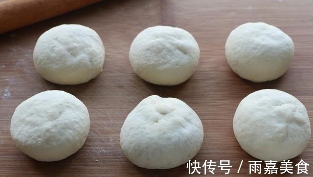 早餐不知道吃什么？试试特色千层饼，柔软多层，好吃还补钙！