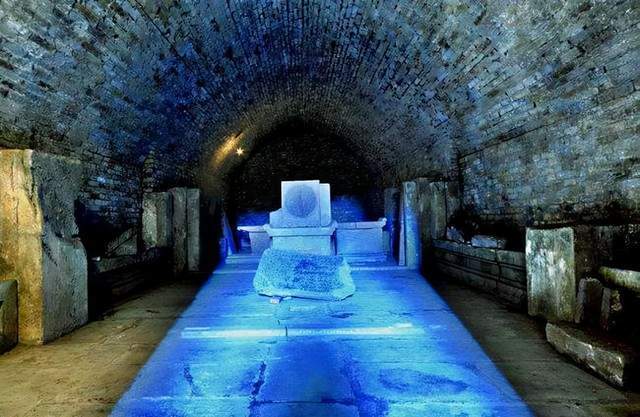 地基!蜀王陵中不仅有国宝龙壁,还有一堆不能缺的破木板,这是怎么回事