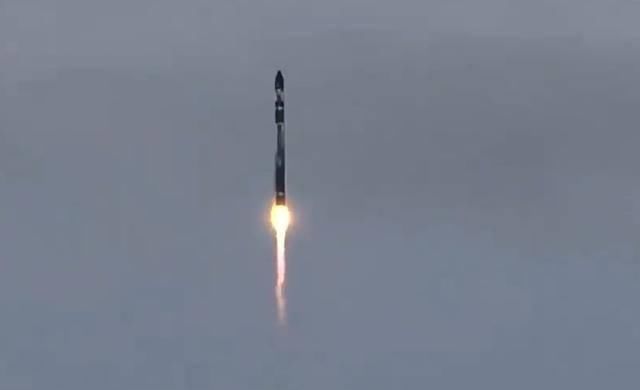 美国火箭公司发射失败弄丢7颗卫星,发射后不到6分钟中断直播