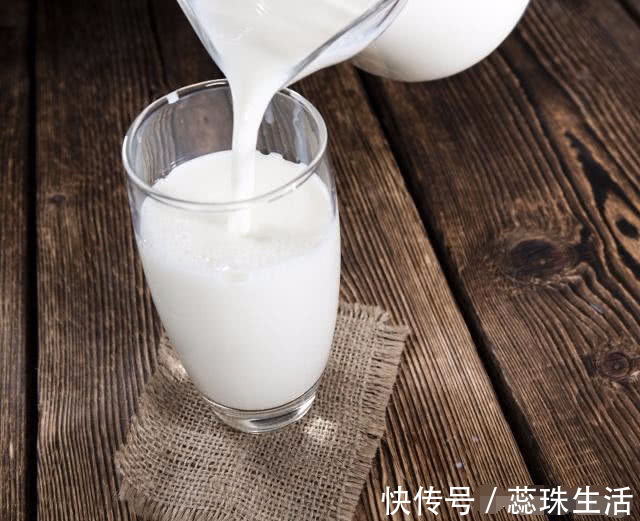 贫血|喝“牛奶”好处多，那早上喝好，还是晚上喝好很多人都搞错了！