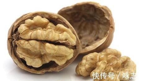心血管疾病|核桃营养价值高，但医生却提醒我们用2种吃法反而会害了自己
