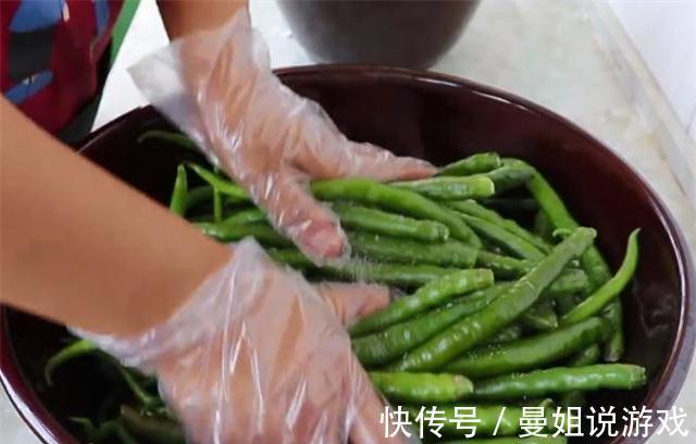 教你青辣椒的正确腌制方法,香辣好吃又下饭,做法超简单