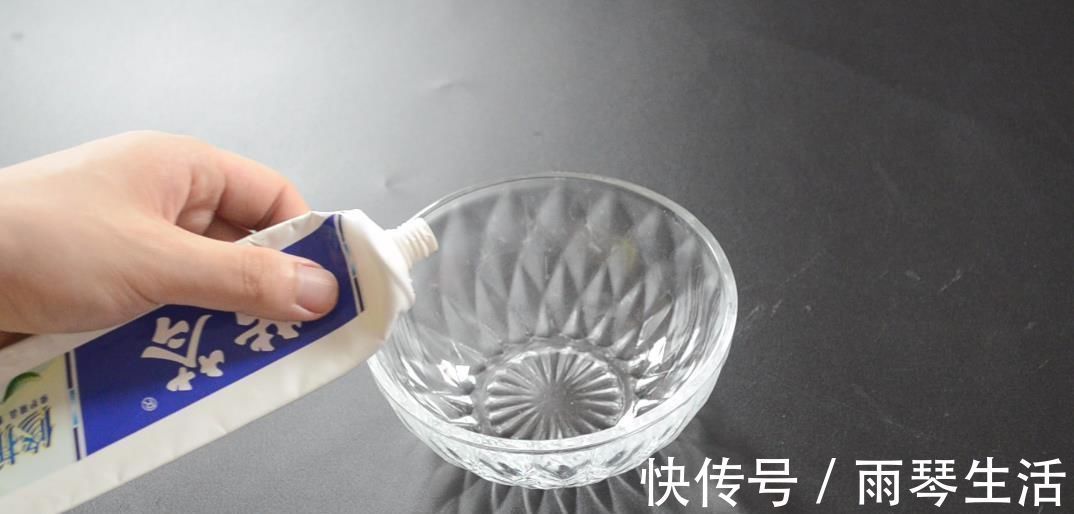 妙招|凉席脏了别再用水冲洗了, 教你5分钟清洗凉席, 洗的干净还能除螨