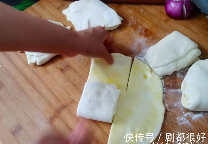 大饼|死面大饼怎么做才软而不硬?该用什么水和面?教程来了,一看就会