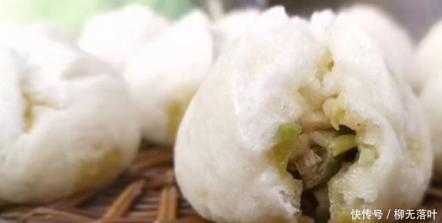 临平大集上的羊肉小笼包，老面发酵，羊肉腌制2天，一笼只需10元