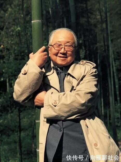 书法#启功的书法难免有应付之作,但他随手所写信札,才是他真正的水平